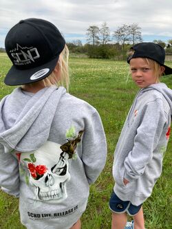 SCND LIFE - Unisex Hoodie und Cap aus Bio Cotton